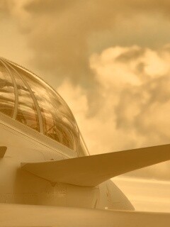 С крыла истребителя обои