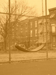 Пустые качели обои