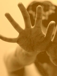 Руки тянутся к тебе обои