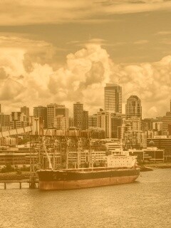 Баржа в ожидании отплытия обои