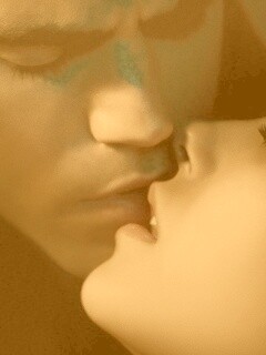 Поцелуй из Дневников Вампира обои