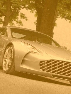 Aston Martin за городом обои