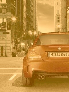 BMW M1 на улицах города обои