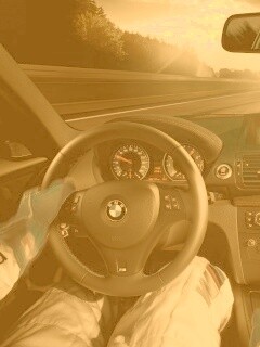 За рулём BMW обои