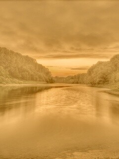 Багровый закат и водная гладь обои