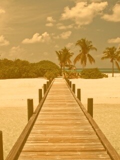 Пирс на тропическом острове обои