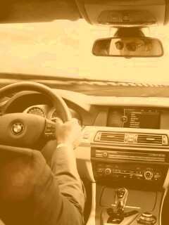 За рулём BMW F10 обои