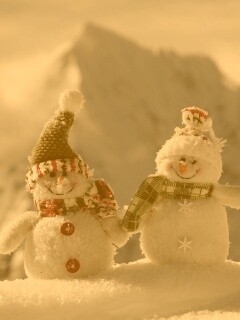 Три снеговика обои