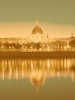 Отражение набережной обои