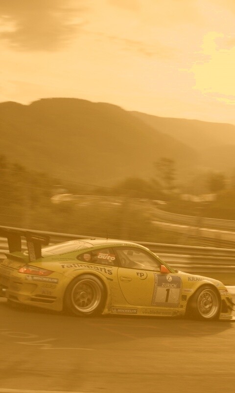 Гоночный Порше на треке обои