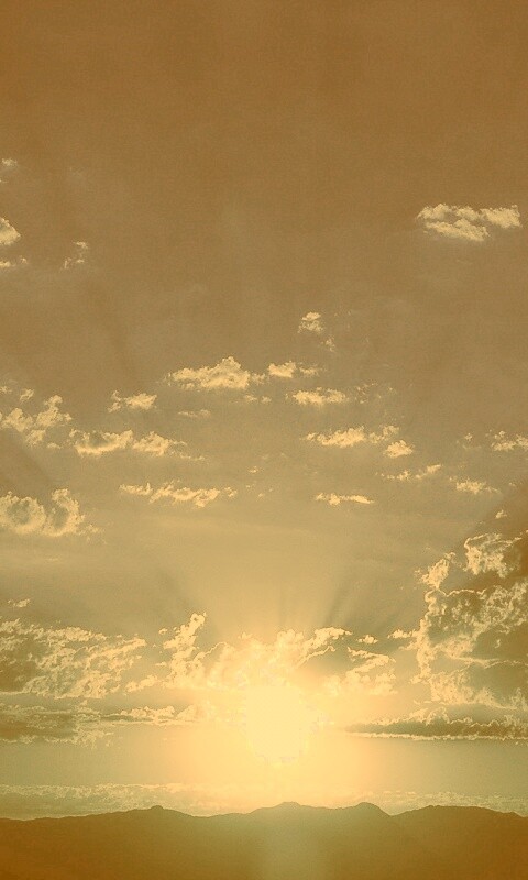 Восход в горах обои