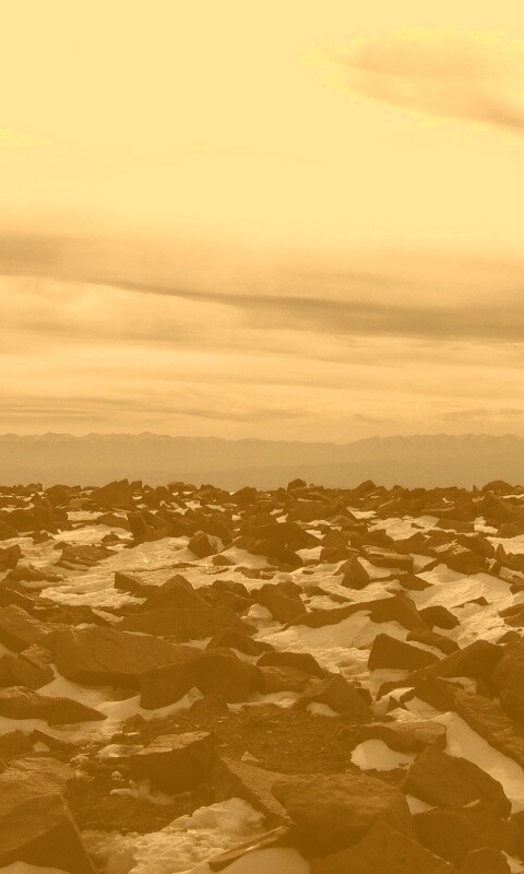 Заснеженная каменистая равнина обои