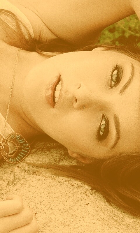 Глаза цвета моря обои