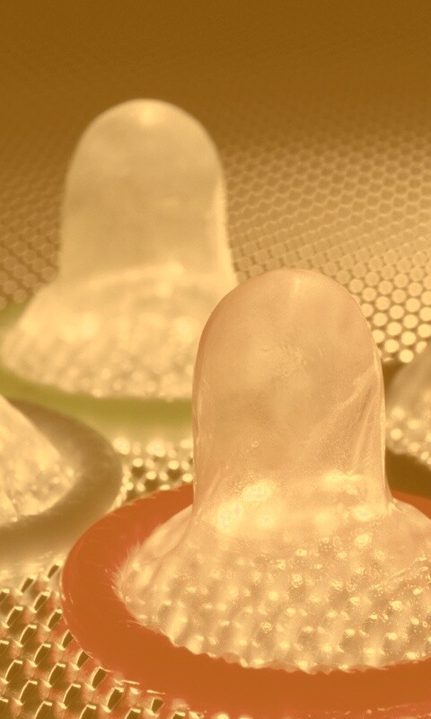 Разноцветные презервативы обои