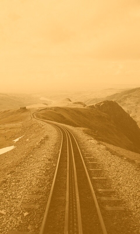 Рельсы уходящие вдаль обои