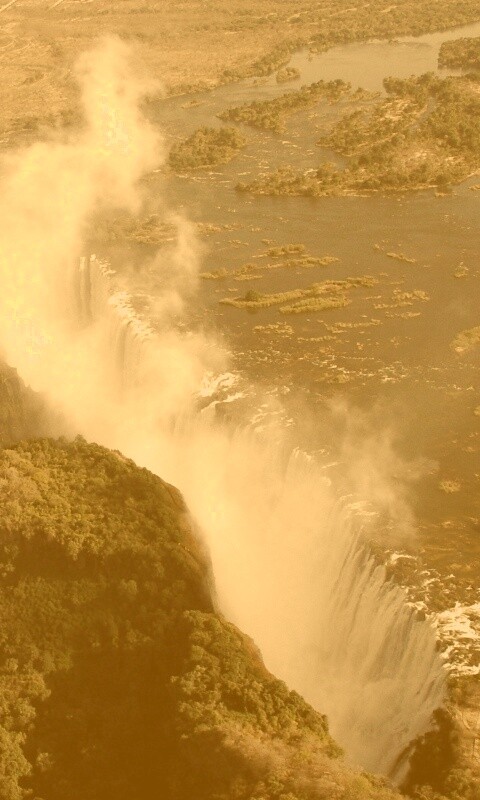 Живописный водопад обои