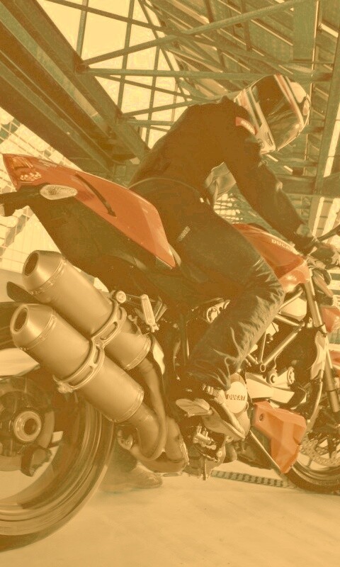 Пробуксовка на мотоцикле обои