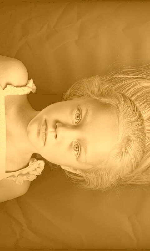 Маленькая девочка обои