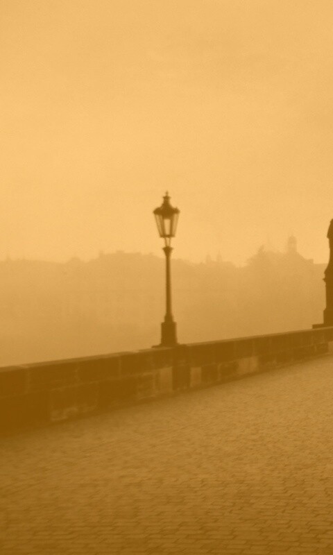 Мост с скульптурами обои