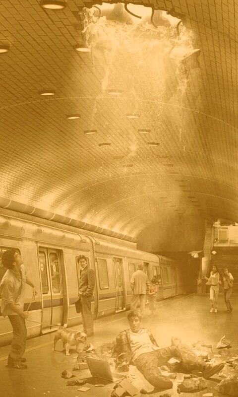 Провалившийся в метро обои