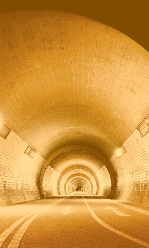 Тоннель и граффити на стенах обои