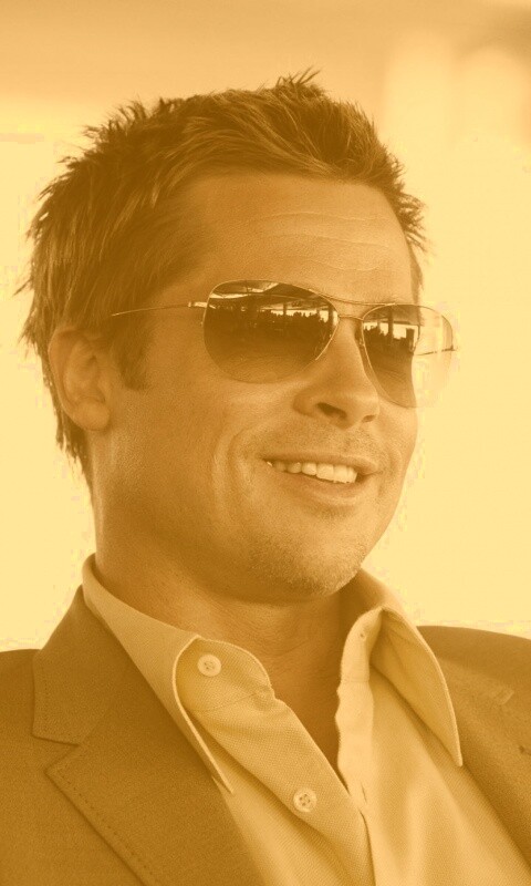 Брэд Питт в очках обои