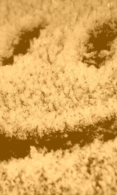 Смайлик на заснеженном стекле обои