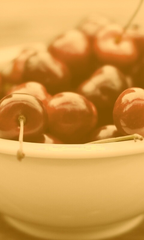 Миска спелой черешни обои