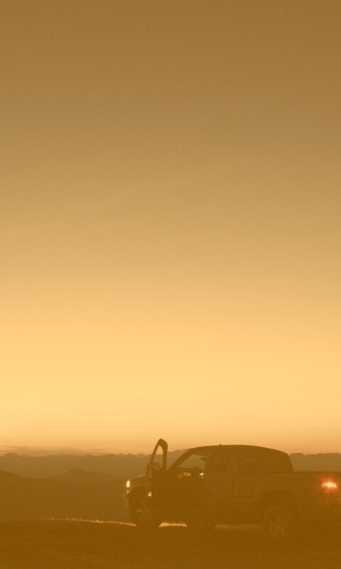 Авто на фоне заката обои