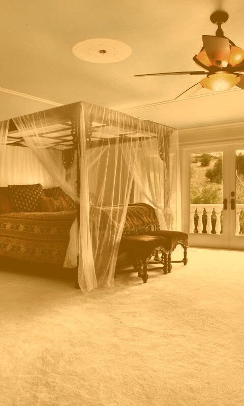 Светлая спальня обои