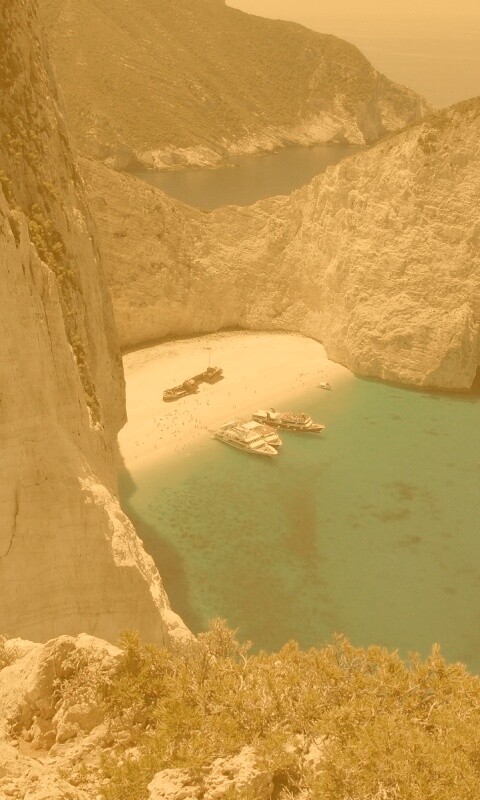 Яхты в бухте обои