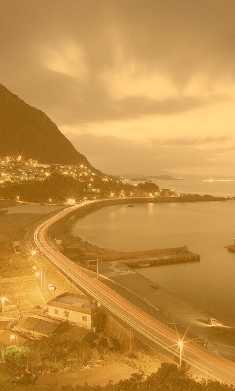 Городок у моря обои