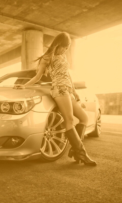 Девушка у BMW обои