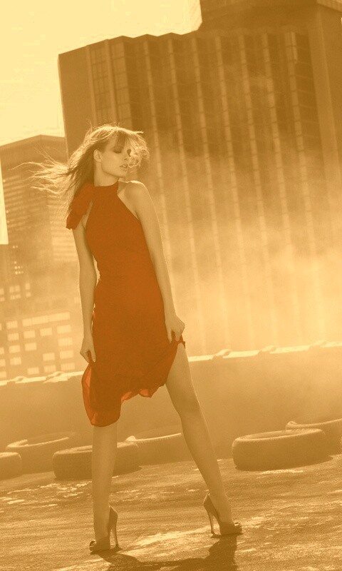 Девушка в красном обои