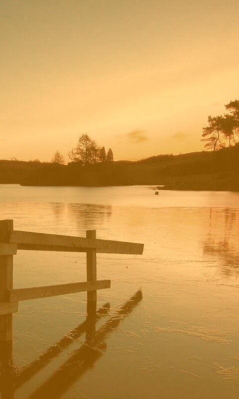 Красивый закат на озере обои