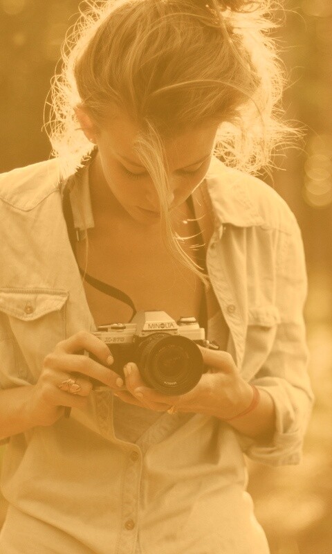 Девушка-фотограф обои