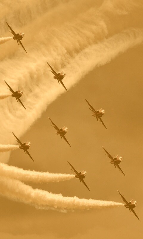 Красивая эскадра самолетов на авиашоу обои