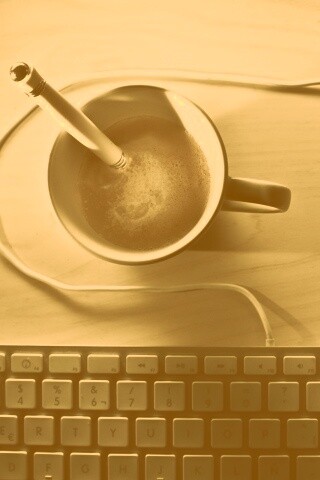 Ручка в кофе обои