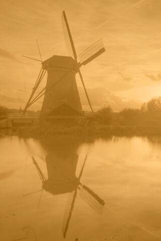 Мельница на озере обои