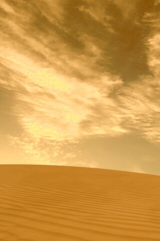 Облака над пустыней обои