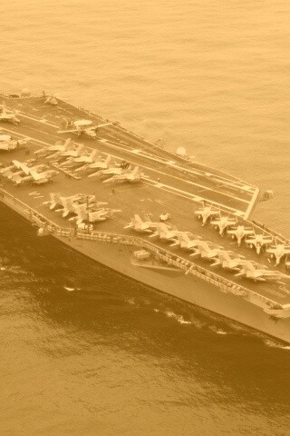 Авианосец в море обои