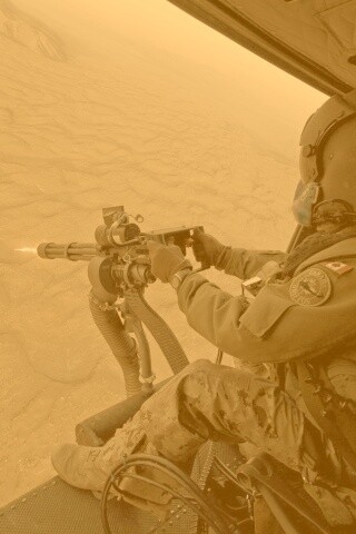 Обстрел с борта вертолета обои