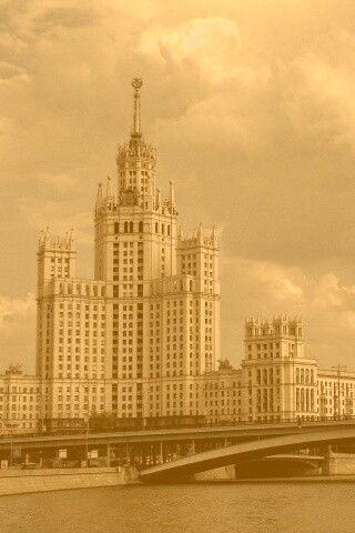 Высотка на Котельнической набережной обои