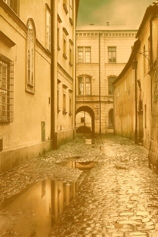 Проходной дворик обои