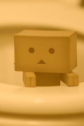 Danbo в унитазе обои