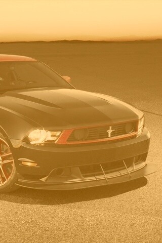 Черный Форд Мустанг с красными полосами обои