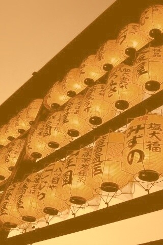 Японские фонарики вечером обои