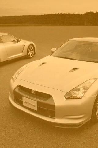 Nissan с двух ракурсов обои