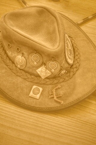 Шляпа и стрелы обои