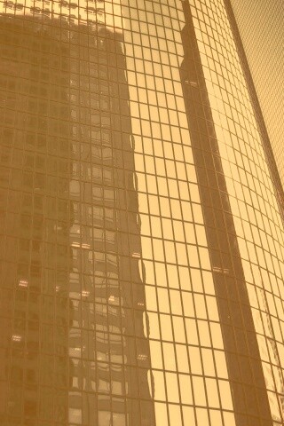 Стеклянная стена небоскреба обои